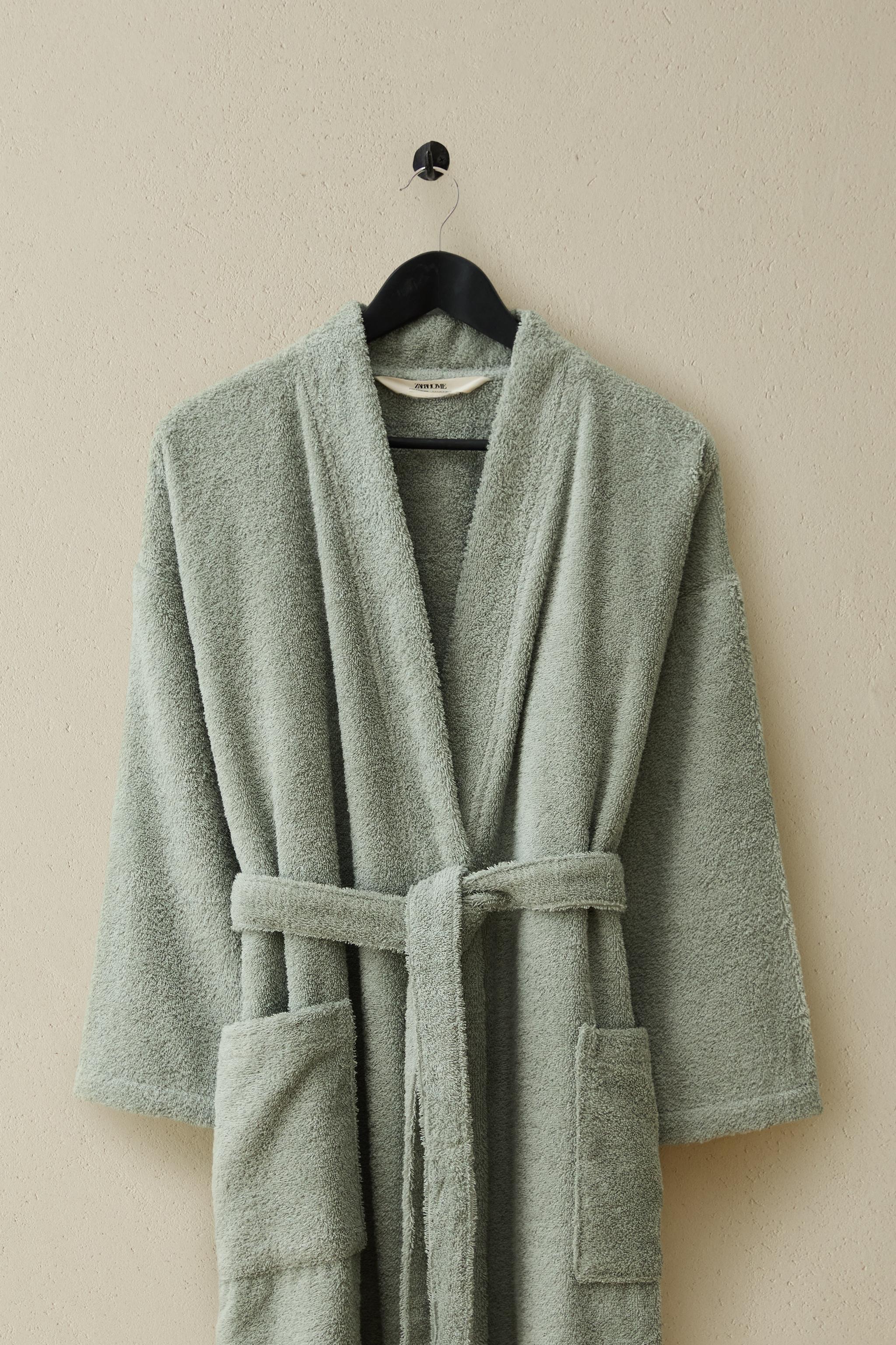 PREMIUM COTTON BATHROBE (420 GXM²)